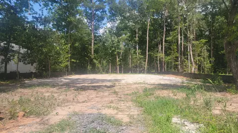 131 Giles Dr, Goose Creek, SC 29445