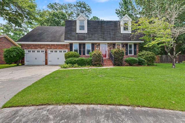 300 Eastover Cir, Summerville, SC 29483