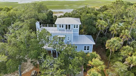 3019 Buccaneer Rd, Isle Of Palms, SC 29451