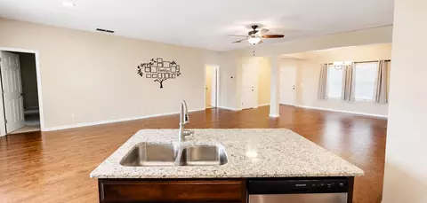 Living - 1083 Copperhead Rd, Manning, SC 29102 photo 4 of 4