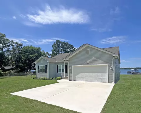 Exterior - 1083 Copperhead Rd, Manning, SC 29102 photo 1 of 9