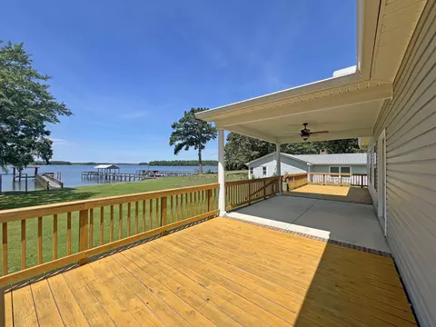 Exterior - 1083 Copperhead Rd, Manning, SC 29102 photo 7 of 9