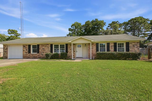 104 General Dennis Dr, Summerville, SC 29486