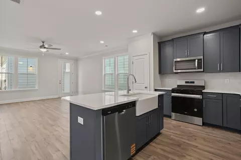 226 Lake Greenwood Blvd, Greenwood, SC 29649