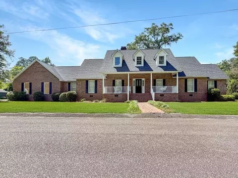 117 Weathers St, Saint George, SC 29477