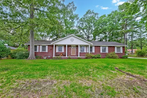 1214 Redeemer Dr, Hanahan, SC 29410