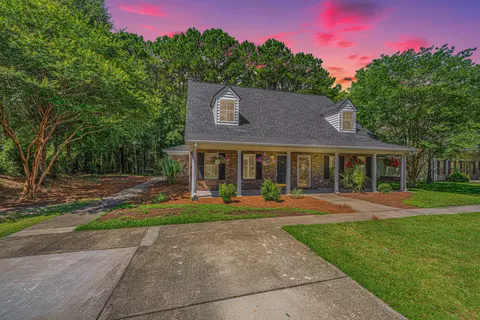 2080 Kings Gate Ln, Mount Pleasant, SC 29466