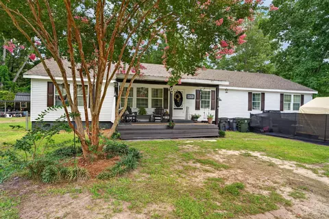 146 Glen St, Summerville, SC 29483