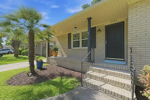 2435 Lantern St, Charleston, SC 29414