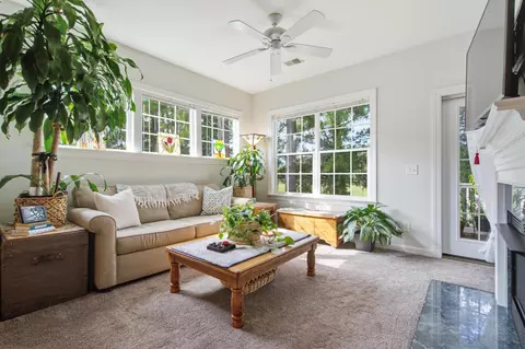 182 Golfview Ln, Summerville, SC 29485