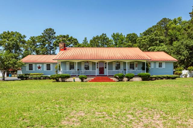 640 Powder Horn Rd, Dorchester, SC 29437