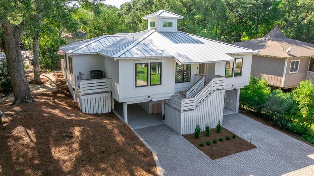 19 Sandcrab Ct, Isle Of Palms, SC 29451