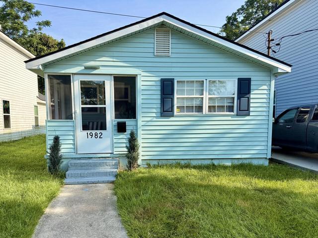 1982 Irving Ave, North Charleston, SC 29405