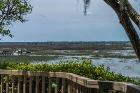 12 Marsh Island Ln, Isle Of Palms, SC 29451