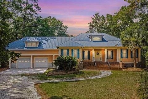 8535 Middleton Point Ln, Edisto Island, SC 29438