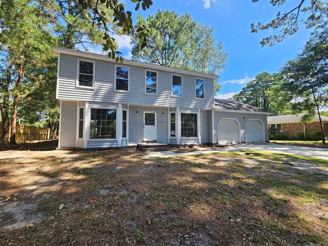 688 Pelzer Dr, Mount Pleasant, SC 29464