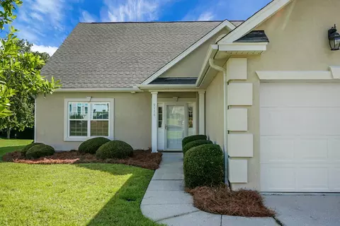 9136 Southern Grove Ct, North Charleston, SC 29406