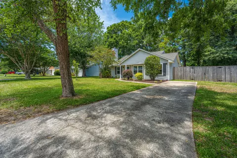 1141 Oakcrest Dr, Charleston, SC 29412
