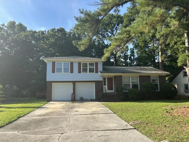 104 Three Iron Dr, Summerville, SC 29483