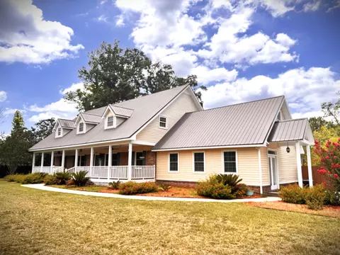 379 Mcclure Ln, Walterboro, SC 29488