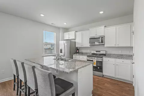 Kitchen - 413 Cedarview Rd, Summerville, SC 29486 photo 1 of 4