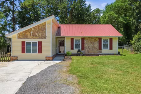 106 Cambell Ct, Summerville, SC 29486