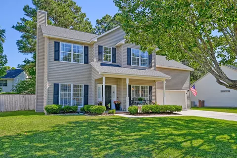 106 Maplewood Ct, Goose Creek, SC 29445