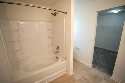 Bath - 407 Thoroughbred Dr, Moncks Corner, SC 29461 photo 1 of 5