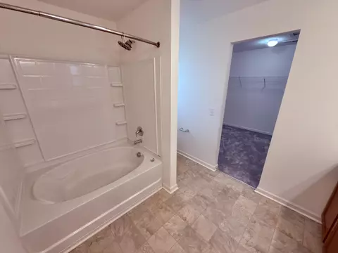 Bath - 407 Thoroughbred Dr, Moncks Corner, SC 29461 photo 3 of 5