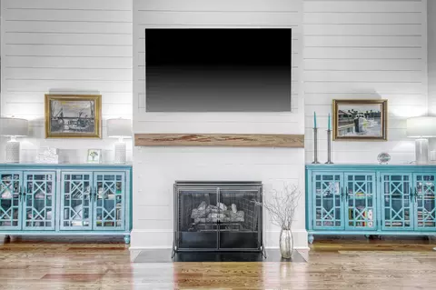 Living - 2425 S Bay St, Georgetown, SC 29440 photo 2 of 4