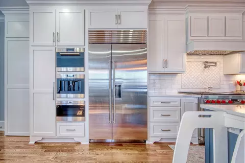 Kitchen - 2425 S Bay St, Georgetown, SC 29440 photo 4 of 9
