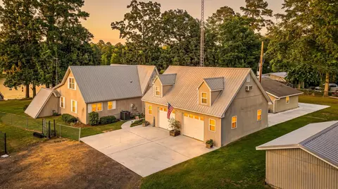 1039 Summerford Ln, Manning, SC 29102