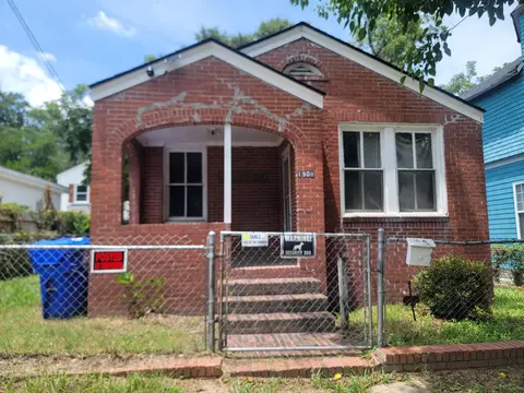 1908 NE Calvert St, North Charleston, SC 29405