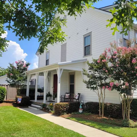 179 Great Lawn Dr, Summerville, SC 29486