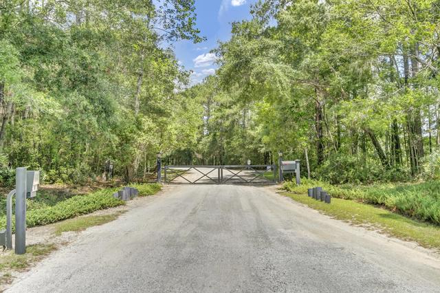 5979 Joseph Blake Ln, Wadmalaw Island, SC 29487