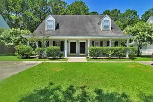 2140 Kings Gate Ln, Mount Pleasant, SC 29466