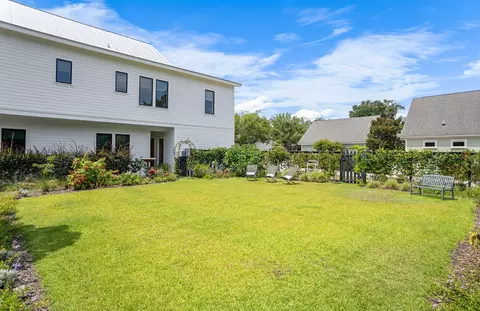 708 Bladen St, Beaufort, SC 29902
