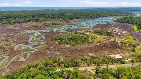 8246 Oyster Factory Rd, Edisto Island, SC 29438