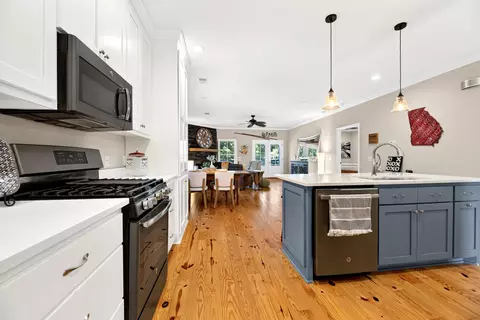 Kitchen - 287 Santee Dr, Santee, SC 29142 photo 2 of 6