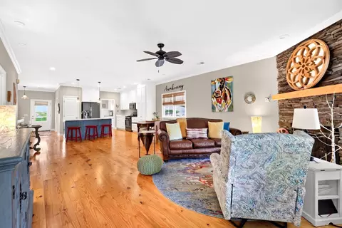 Living - 287 Santee Dr, Santee, SC 29142 photo 3 of 5