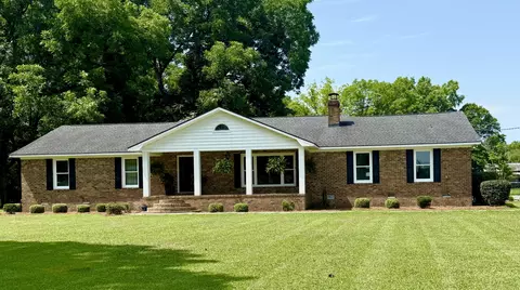 915 W Main St, Harleyville, SC 29448
