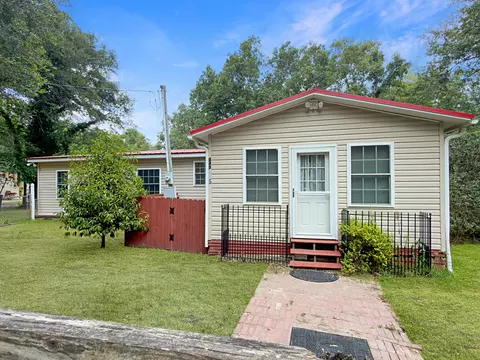 349 Bird Dog Ln, Cottageville, SC 29435