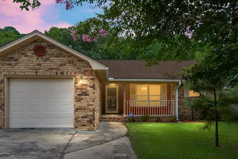 303 E Pandora Dr, Goose Creek, SC 29445