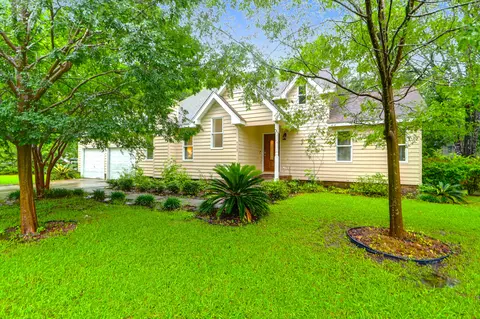 112 Fox Chase Dr, Goose Creek, SC 29445