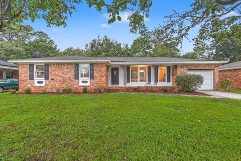 1234 Woodside Dr, Hanahan, SC 29410