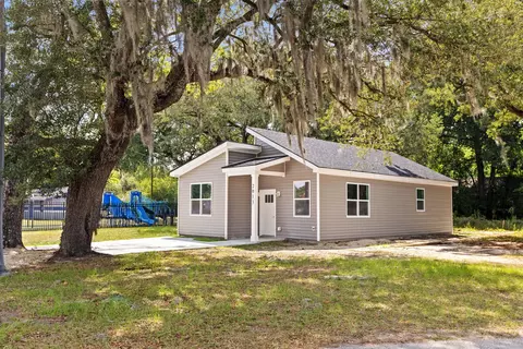 2013 Robertson Blvd, North Charleston, SC 29406