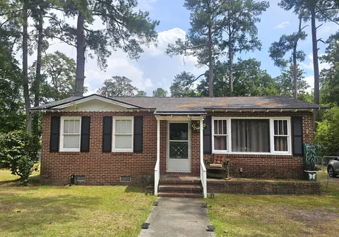 205 Forest Cir, Walterboro, SC 29488