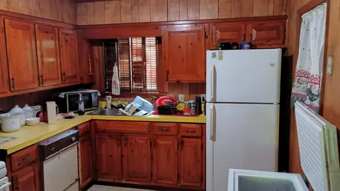 Kitchen - 934 Bobwhite Trl, Hampton, SC 29924 photo 1 of 2