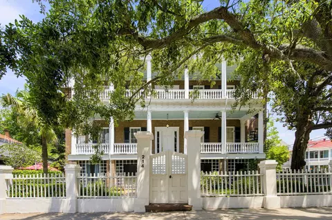 214 Calhoun St #5, Charleston, SC 29401