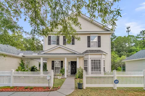 104 Savannah River Dr, Summerville, SC 29485